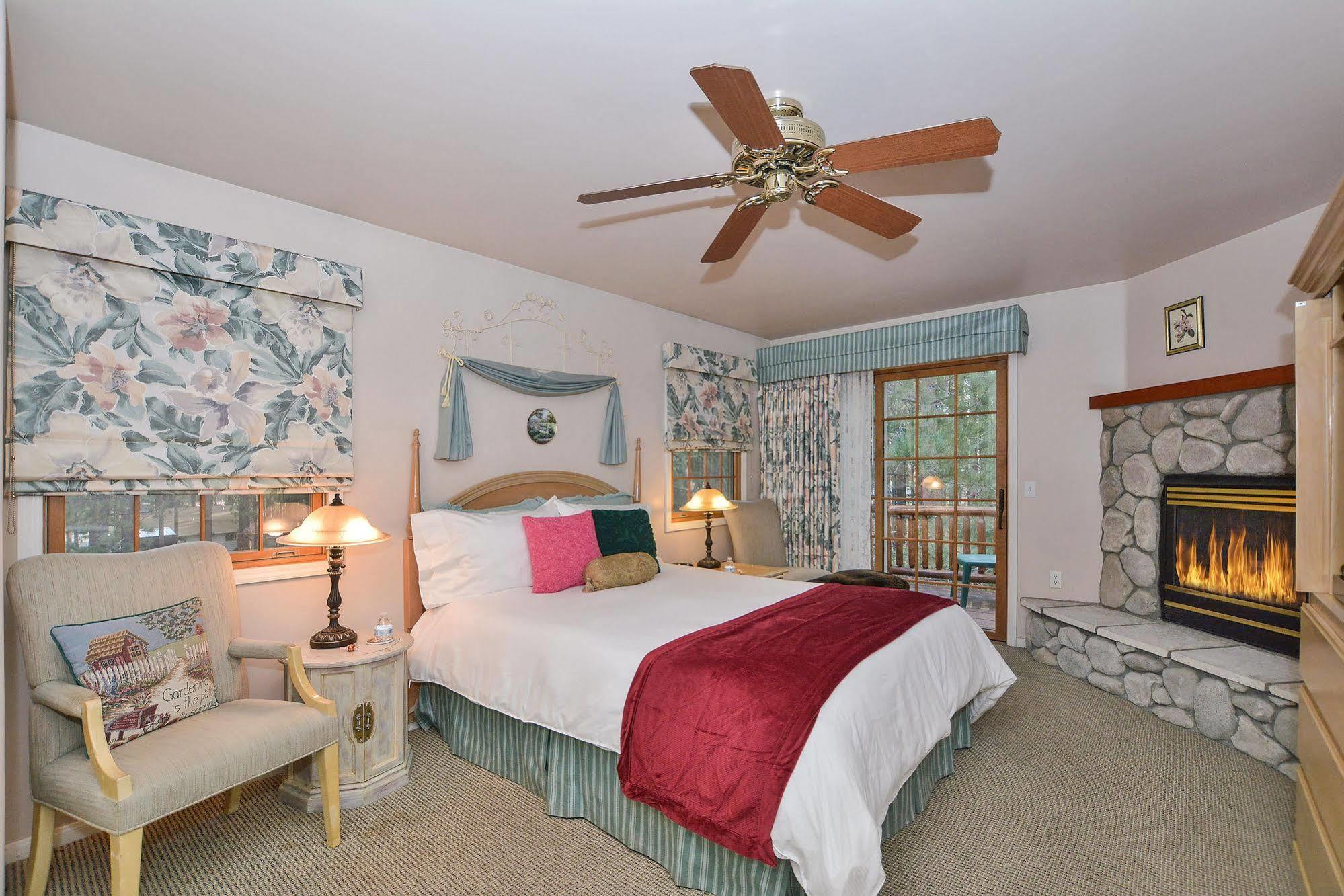 Alpenhorn Bed And Breakfast Big Bear Lake Exterior photo