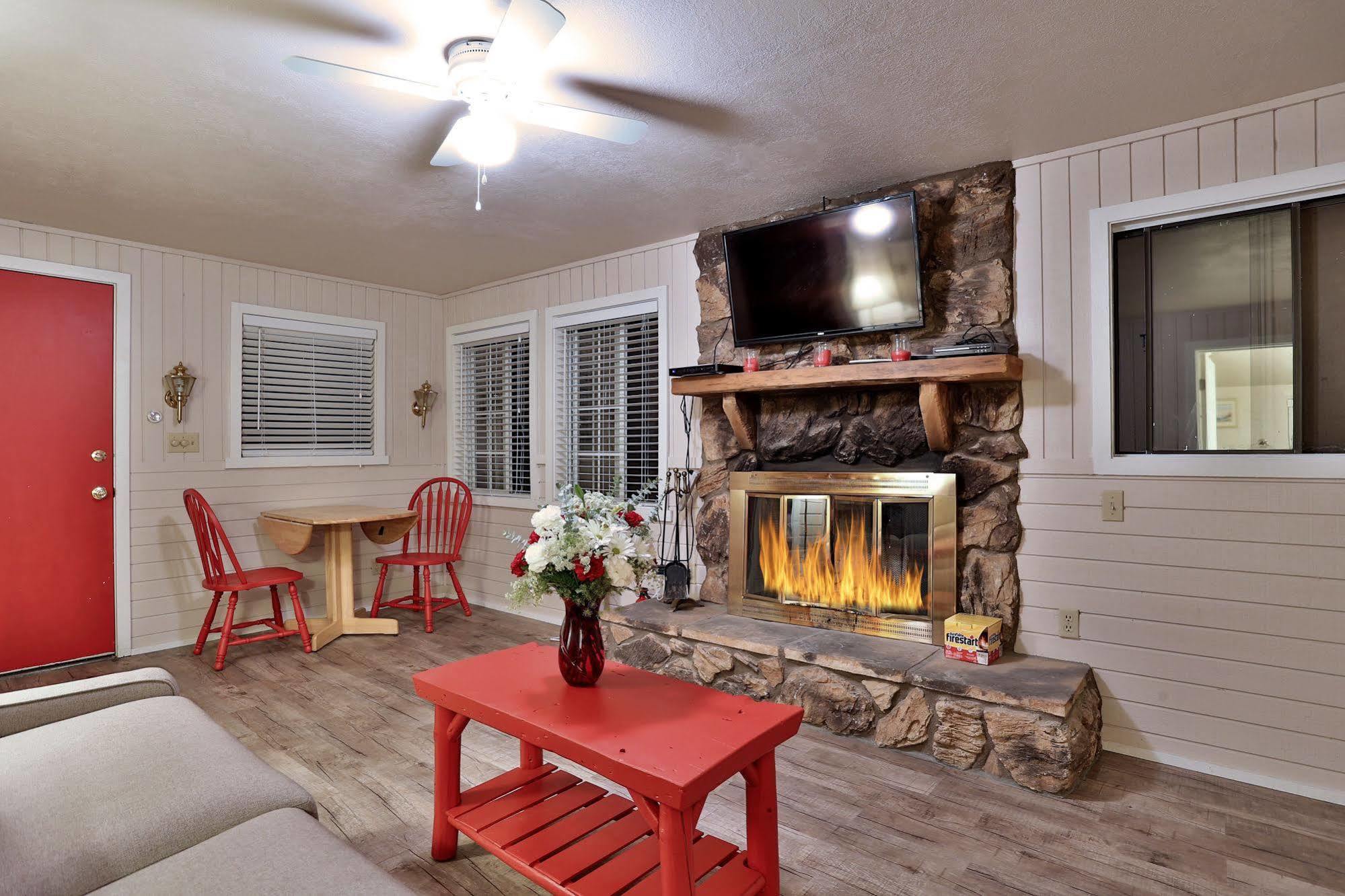 Alpenhorn Bed And Breakfast Big Bear Lake Exterior photo