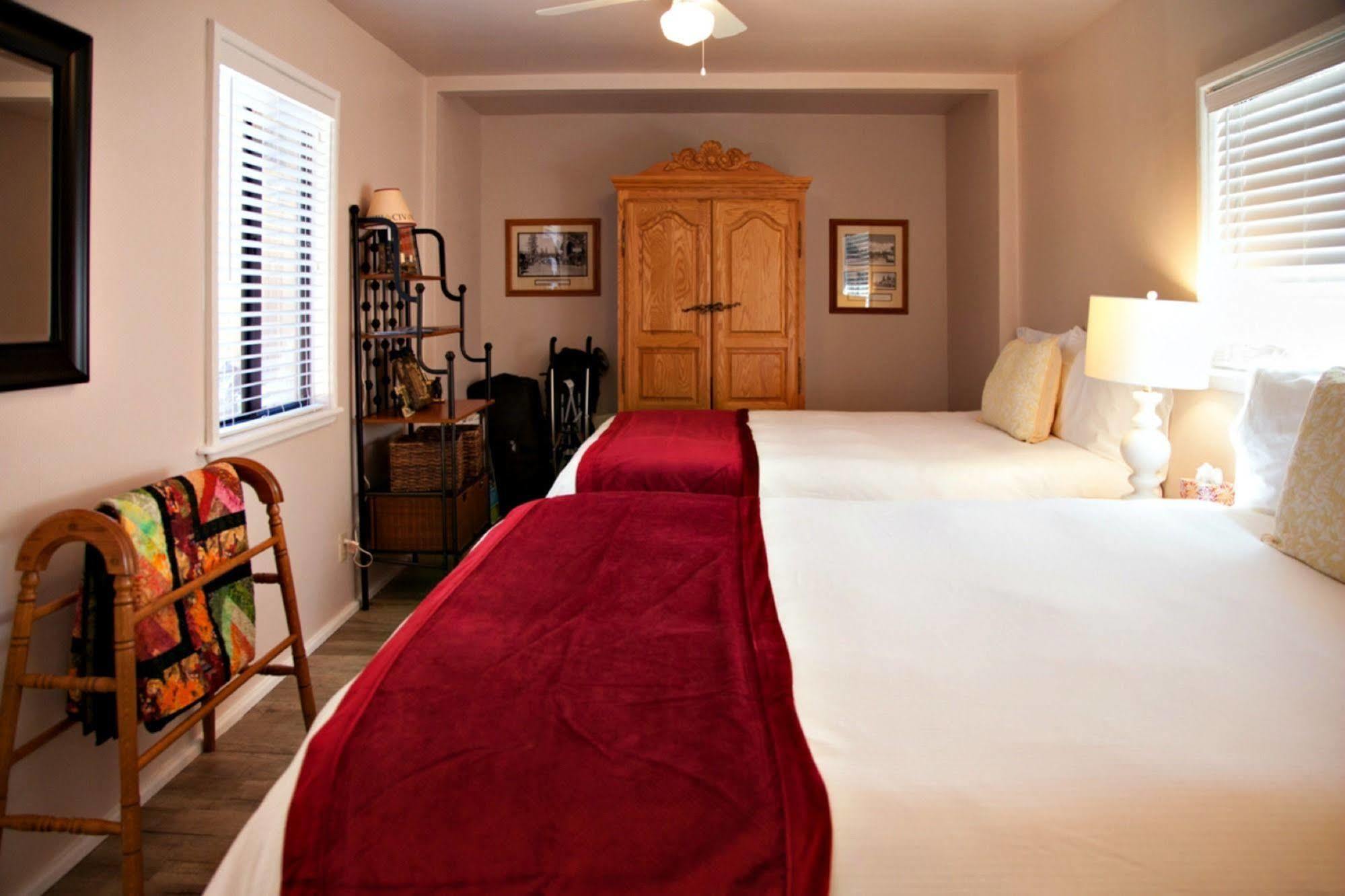 Alpenhorn Bed And Breakfast Big Bear Lake Exterior photo